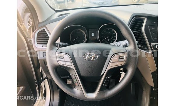 Buy Import Hyundai Santa Fe Other Car in Import - Dubai in Conakry Buy Import Hyundai Santa Fe Other Car in Import - Dubai in Conakry