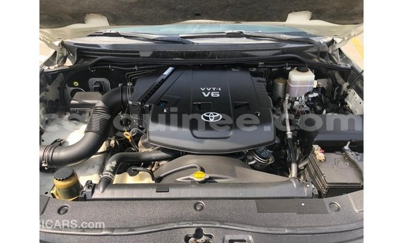 Buy Import Toyota Land Cruiser White Car in Import - Dubai in Conakry Buy Import Toyota Land Cruiser White Car in Import - Dubai in Conakry