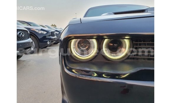 Acheter Import Voiture Dodge Challenger Noir à Import - Dubai, Conakry Acheter Import Voiture Dodge Challenger Noir à Import - Dubai, Conakry