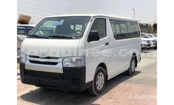 Acheter Import Voiture Toyota Hiace Blanc à Import - Dubai, Conakry Acheter Import Voiture Toyota Hiace Blanc à Import - Dubai, Conakry
