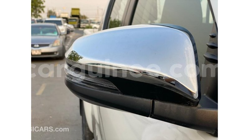 Big with watermark toyota hilux conakry import dubai 6110