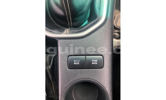 Acheter Import Voiture Toyota Hilux Blanc à Import - Dubai, Conakry Acheter Import Voiture Toyota Hilux Blanc à Import - Dubai, Conakry