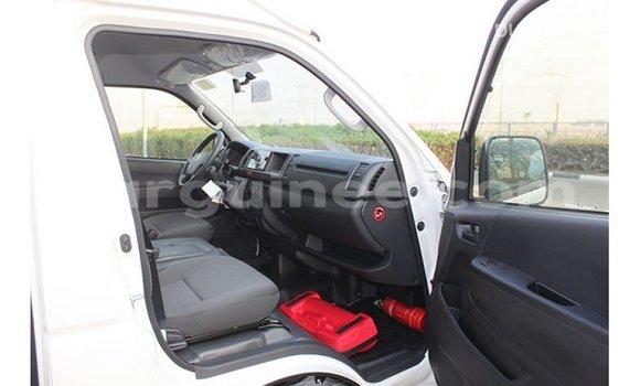 Buy Import Toyota Hiace White Car in Import - Dubai in Conakry Buy Import Toyota Hiace White Car in Import - Dubai in Conakry