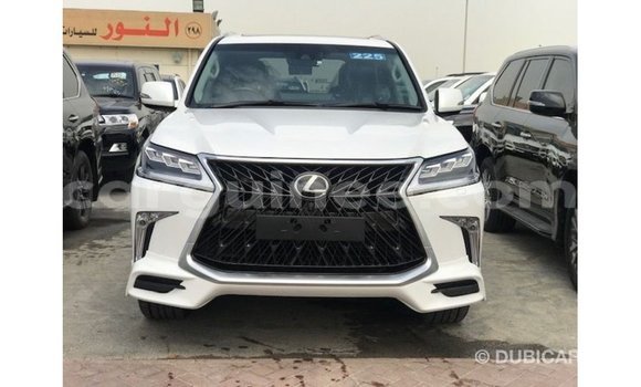 Acheter Import Voiture Lexus LX Blanc à Import - Dubai, Conakry Acheter Import Voiture Lexus LX Blanc à Import - Dubai, Conakry