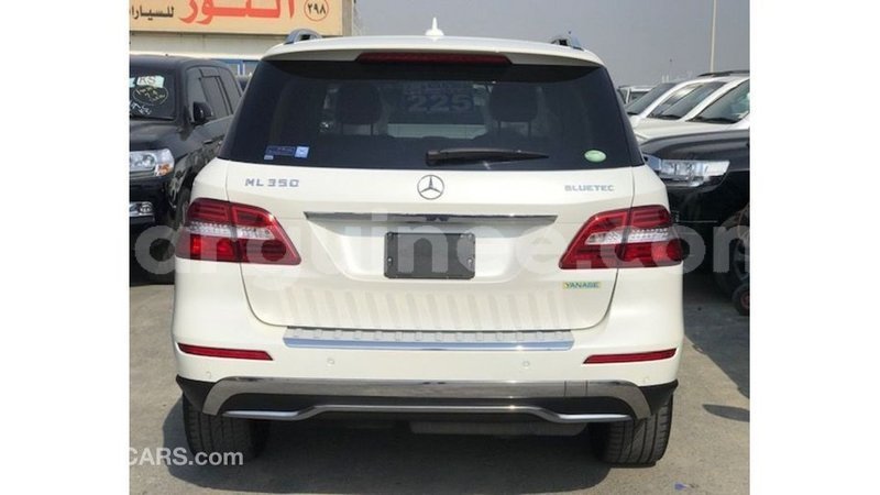 Big with watermark mercedes benz 190 conakry import dubai 6126