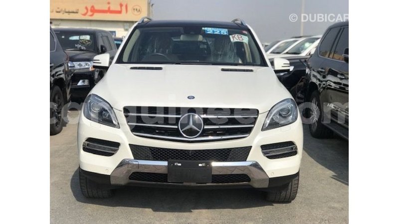 Big with watermark mercedes benz 190 conakry import dubai 6126