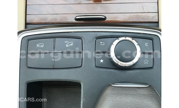 Acheter Import Voiture Mercedes-Benz 190 Blanc à Import - Dubai, Conakry Acheter Import Voiture Mercedes-Benz 190 Blanc à Import - Dubai, Conakry