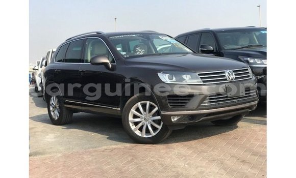 Acheter Import Voiture Volkswagen Touareg Marron à Import - Dubai, Conakry Acheter Import Voiture Volkswagen Touareg Marron à Import - Dubai, Conakry