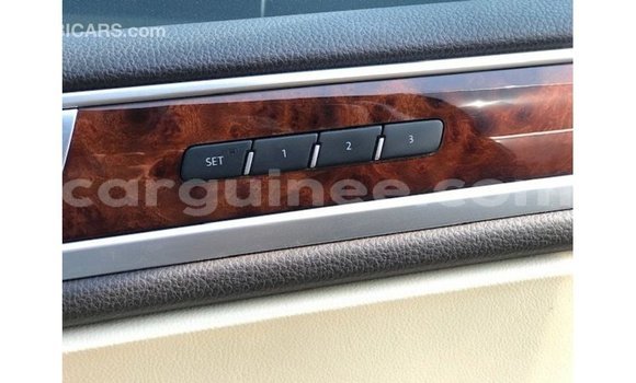 Acheter Import Voiture Volkswagen Touareg Marron à Import - Dubai, Conakry Acheter Import Voiture Volkswagen Touareg Marron à Import - Dubai, Conakry