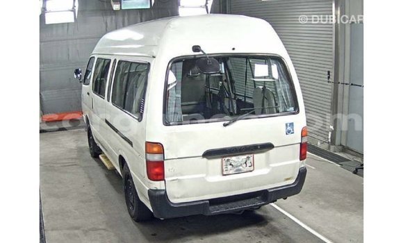 Acheter Import Voiture Toyota Hiace Blanc à Import - Dubai, Conakry Acheter Import Voiture Toyota Hiace Blanc à Import - Dubai, Conakry