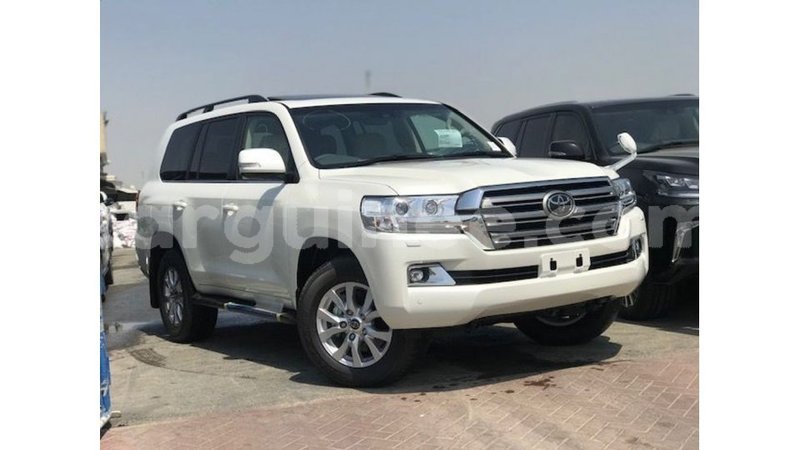 Big with watermark toyota land cruiser conakry import dubai 6131