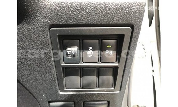 Acheter Import Voiture Toyota Fortuner Blanc à Import - Dubai, Conakry Acheter Import Voiture Toyota Fortuner Blanc à Import - Dubai, Conakry