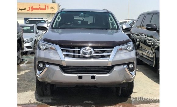 Acheter Import Voiture Toyota Fortuner Autre à Import - Dubai, Conakry Acheter Import Voiture Toyota Fortuner Autre à Import - Dubai, Conakry