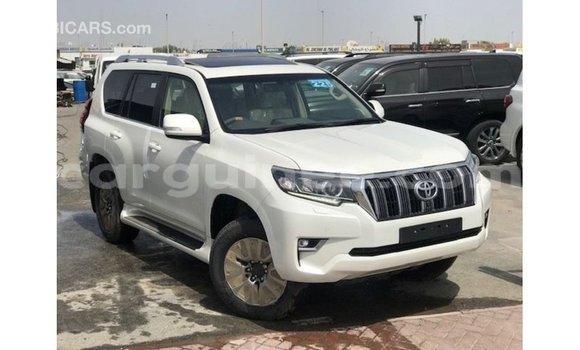 Acheter Import Voiture Toyota Prado Blanc à Import - Dubai, Conakry Acheter Import Voiture Toyota Prado Blanc à Import - Dubai, Conakry