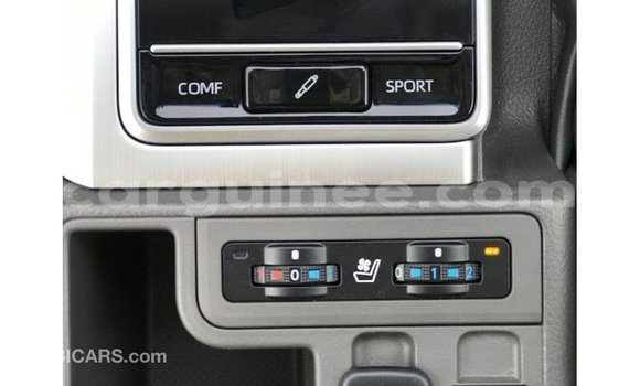 Acheter Import Voiture Toyota Prado Blanc à Import - Dubai, Conakry Acheter Import Voiture Toyota Prado Blanc à Import - Dubai, Conakry