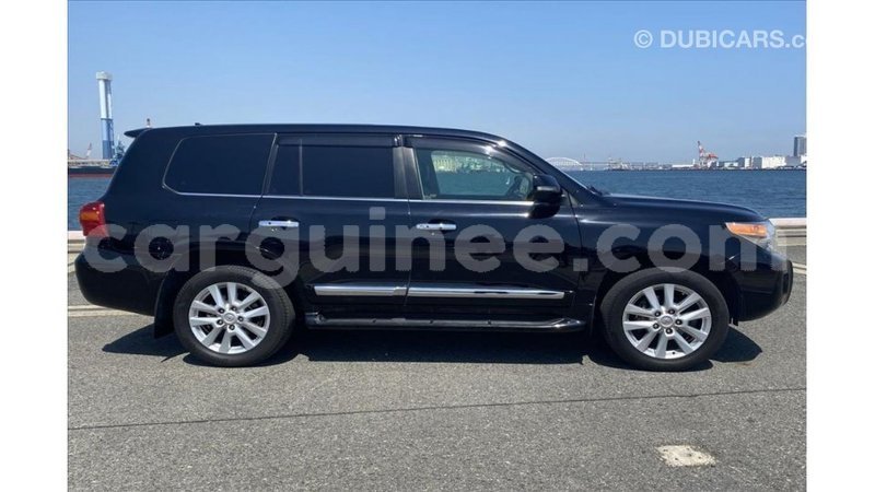 Big with watermark toyota land cruiser conakry import dubai 6139