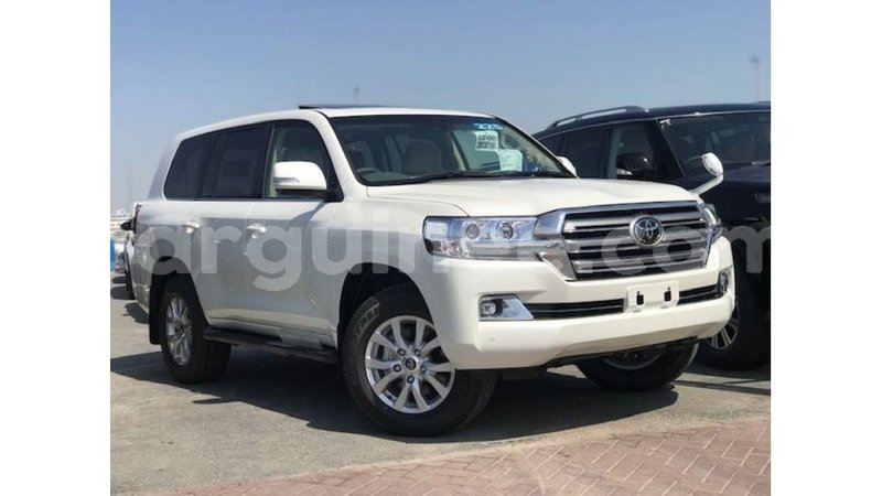 Big with watermark toyota land cruiser conakry import dubai 6140