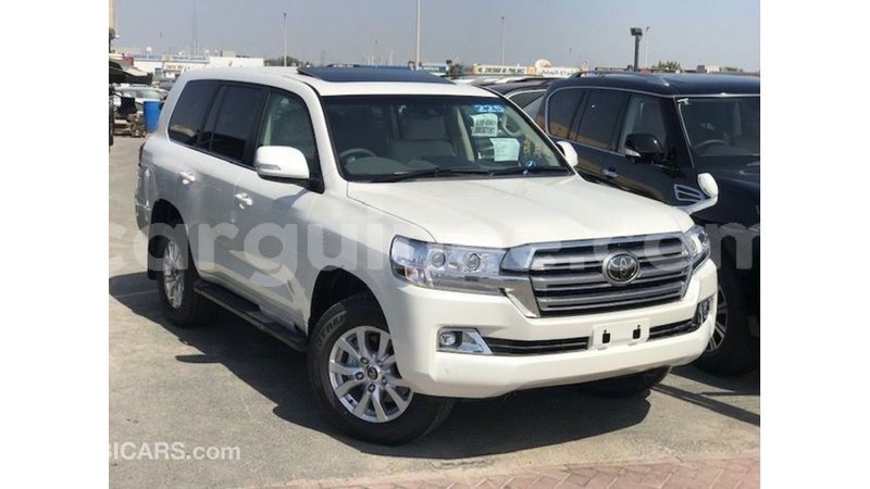 Big with watermark toyota land cruiser conakry import dubai 6140