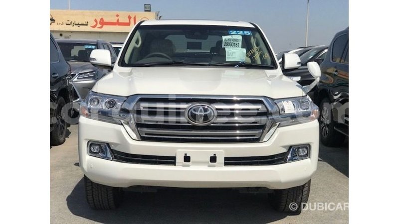 Big with watermark toyota land cruiser conakry import dubai 6140