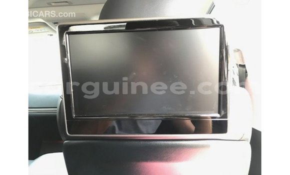 Acheter Import Voiture Toyota Land Cruiser Blanc à Import - Dubai, Conakry Acheter Import Voiture Toyota Land Cruiser Blanc à Import - Dubai, Conakry