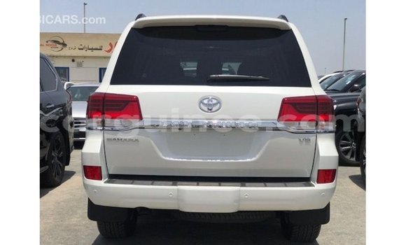 Buy Import Toyota Land Cruiser White Car in Import - Dubai in Conakry Buy Import Toyota Land Cruiser White Car in Import - Dubai in Conakry
