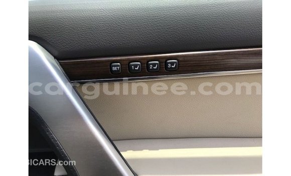 Buy Import Toyota Land Cruiser White Car in Import - Dubai in Conakry Buy Import Toyota Land Cruiser White Car in Import - Dubai in Conakry