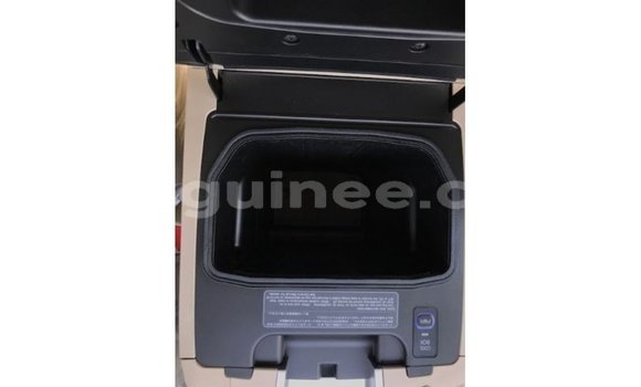 Buy Import Toyota Land Cruiser Black Car in Import - Dubai in Conakry Buy Import Toyota Land Cruiser Black Car in Import - Dubai in Conakry