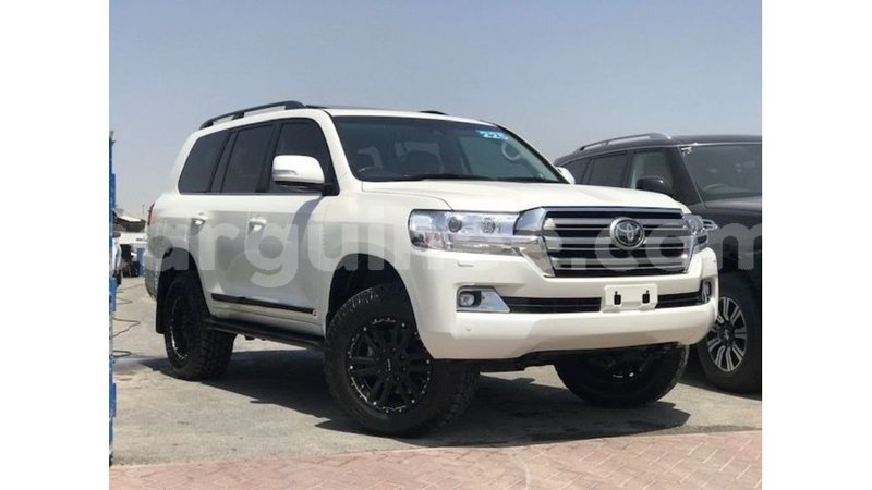 Big with watermark toyota land cruiser conakry import dubai 6148