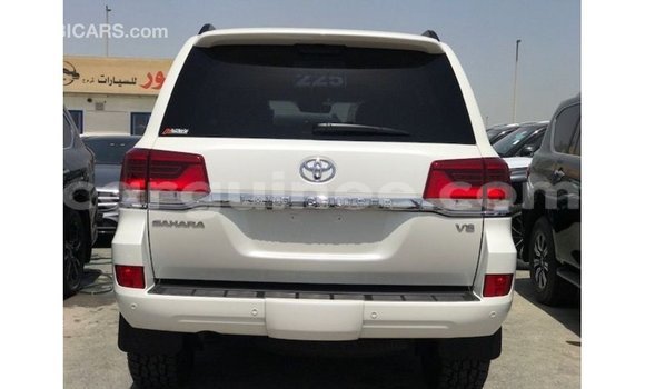 Buy Import Toyota Land Cruiser White Car in Import - Dubai in Conakry Buy Import Toyota Land Cruiser White Car in Import - Dubai in Conakry