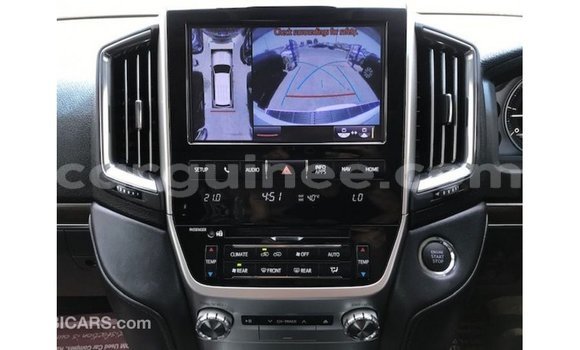 Buy Import Toyota Land Cruiser White Car in Import - Dubai in Conakry Buy Import Toyota Land Cruiser White Car in Import - Dubai in Conakry
