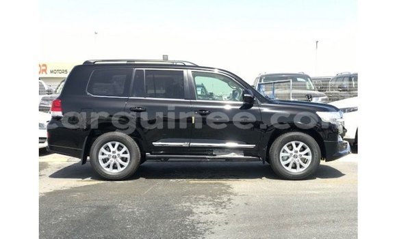 Buy Import Toyota Land Cruiser Black Car in Import - Dubai in Conakry Buy Import Toyota Land Cruiser Black Car in Import - Dubai in Conakry