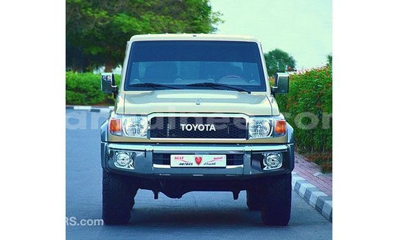 Buy Import Toyota Land Cruiser Beige Car in Import - Dubai in Conakry Buy Import Toyota Land Cruiser Beige Car in Import - Dubai in Conakry