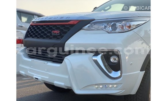 Buy Import Toyota Fortuner White Car in Import - Dubai in Conakry Buy Import Toyota Fortuner White Car in Import - Dubai in Conakry