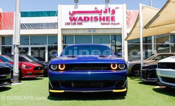 Acheter Import Voiture Dodge Challenger Bleu à Import - Dubai, Conakry Acheter Import Voiture Dodge Challenger Bleu à Import - Dubai, Conakry