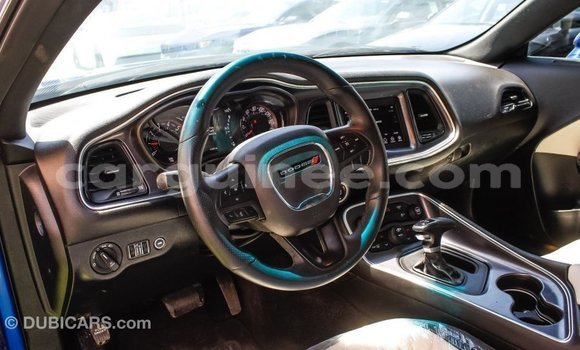 Acheter Import Voiture Dodge Challenger Bleu à Import - Dubai, Conakry Acheter Import Voiture Dodge Challenger Bleu à Import - Dubai, Conakry