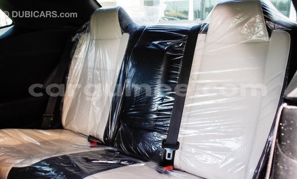 Acheter Import Voiture Dodge Challenger Bleu à Import - Dubai, Conakry Acheter Import Voiture Dodge Challenger Bleu à Import - Dubai, Conakry