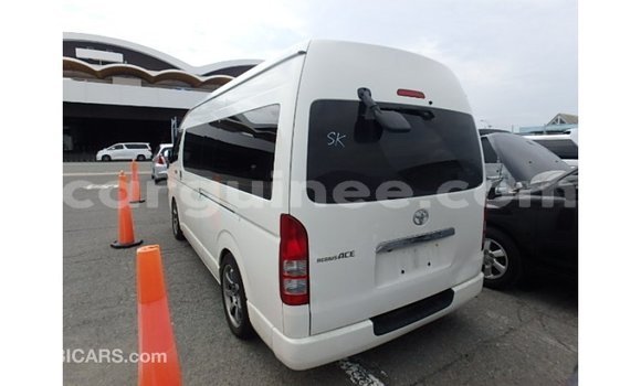 Buy Import Toyota Hiace White Car in Import - Dubai in Conakry Buy Import Toyota Hiace White Car in Import - Dubai in Conakry