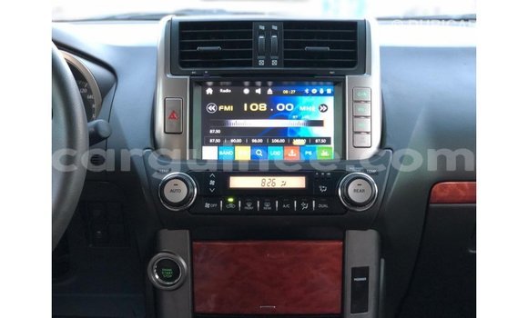 Acheter Import Voiture Toyota Prado Blanc à Import - Dubai, Conakry Acheter Import Voiture Toyota Prado Blanc à Import - Dubai, Conakry