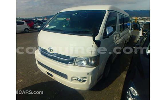 Buy Import Toyota Hiace White Car in Import - Dubai in Conakry Buy Import Toyota Hiace White Car in Import - Dubai in Conakry