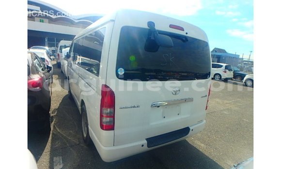 Buy Import Toyota Hiace White Car in Import - Dubai in Conakry Buy Import Toyota Hiace White Car in Import - Dubai in Conakry