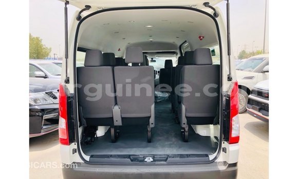 Buy Import Toyota Hiace White Car in Import - Dubai in Conakry Buy Import Toyota Hiace White Car in Import - Dubai in Conakry