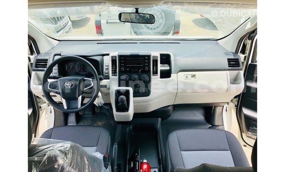 Buy Import Toyota Hiace White Car in Import - Dubai in Conakry Buy Import Toyota Hiace White Car in Import - Dubai in Conakry