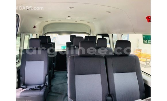 Buy Import Toyota Hiace White Car in Import - Dubai in Conakry Buy Import Toyota Hiace White Car in Import - Dubai in Conakry