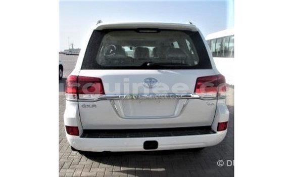 Buy Import Toyota Land Cruiser White Car in Import - Dubai in Conakry Buy Import Toyota Land Cruiser White Car in Import - Dubai in Conakry