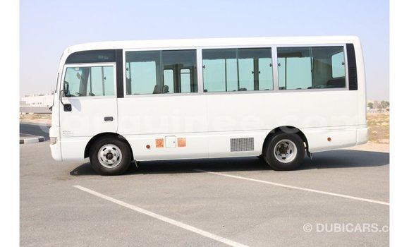 Acheter Import Utilitaire Nissan Evalia Blanc à Import - Dubai, Conakry Acheter Import Utilitaire Nissan Evalia Blanc à Import - Dubai, Conakry