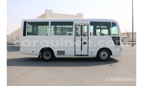 Acheter Import Utilitaire Nissan Evalia Blanc à Import - Dubai, Conakry Acheter Import Utilitaire Nissan Evalia Blanc à Import - Dubai, Conakry