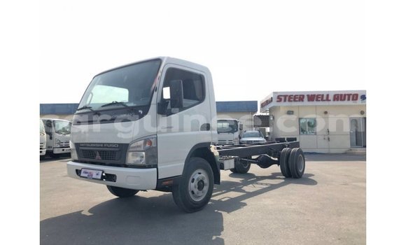Acheter Import Utilitaire Mitsubishi L400 Blanc à Import - Dubai, Conakry Acheter Import Utilitaire Mitsubishi L400 Blanc à Import - Dubai, Conakry
