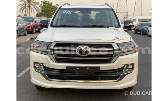 Buy Import Toyota Land Cruiser White Car in Import - Dubai in Conakry Buy Import Toyota Land Cruiser White Car in Import - Dubai in Conakry