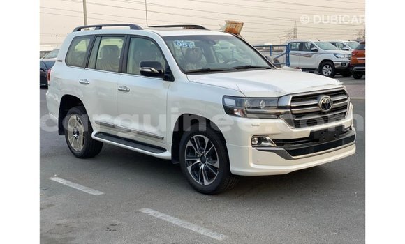 Buy Import Toyota Land Cruiser White Car in Import - Dubai in Conakry Buy Import Toyota Land Cruiser White Car in Import - Dubai in Conakry