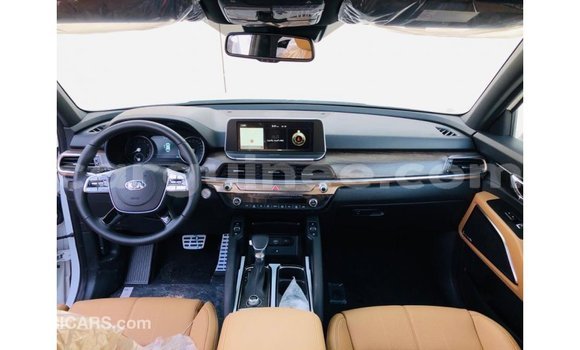 Buy Import Kia Carens White Car in Import - Dubai in Conakry Buy Import Kia Carens White Car in Import - Dubai in Conakry